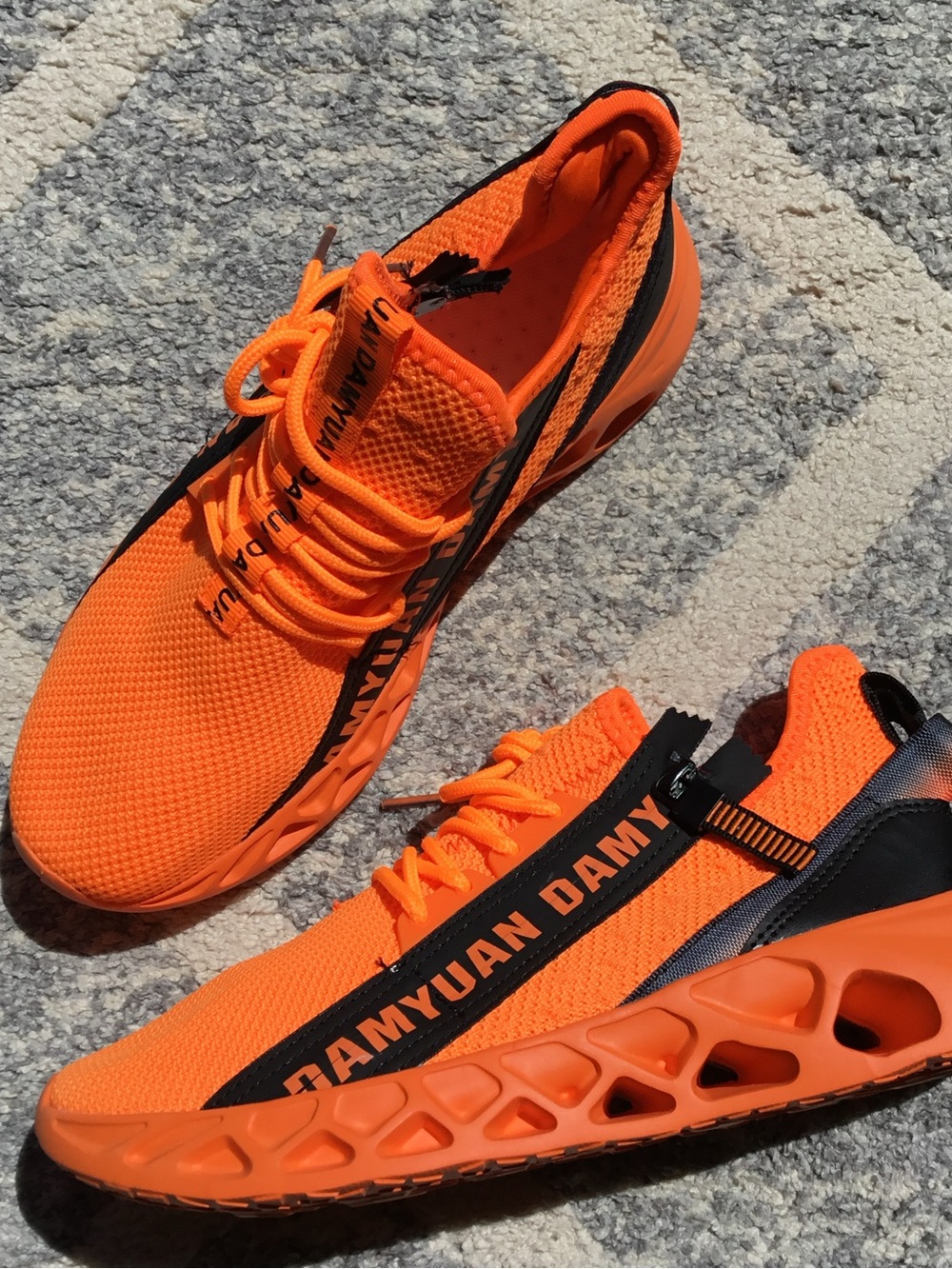 New Men's Non-Slip Sneakers, Orange
Size 8 (41)